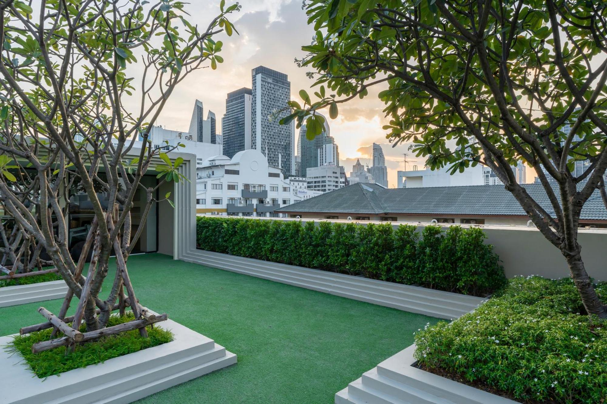 Hyatt Place Bangkok Sukhumvit 1 Ngoại thất bức ảnh